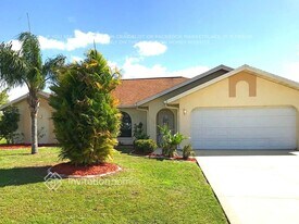 1132 Capricorn Blvd in Punta Gorda, FL - Building Photo