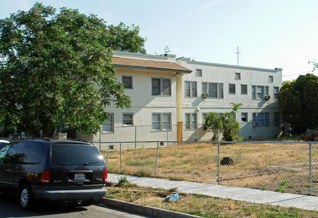 208 N Glenn Ave in Fresno, CA - Building Photo - Building Photo