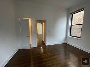 E 81st St in New York, NY - Building Photo - Building Photo