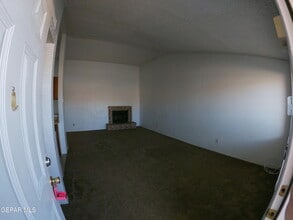 1922 Lake Omega St in El Paso, TX - Building Photo - Building Photo