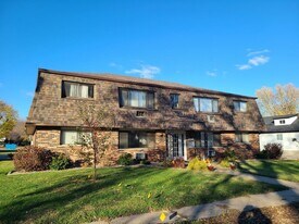 441 E Marion St in Princeton, IL - Building Photo
