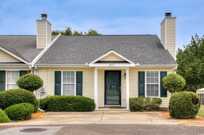 property at 2019 Hopetown Dr