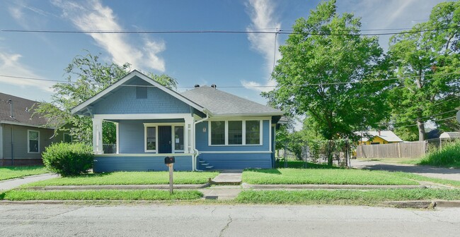 property at 2615 Polk St