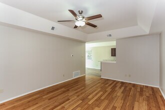 29 Vermont Ave in Midlothian, TX - Foto de edificio - Building Photo