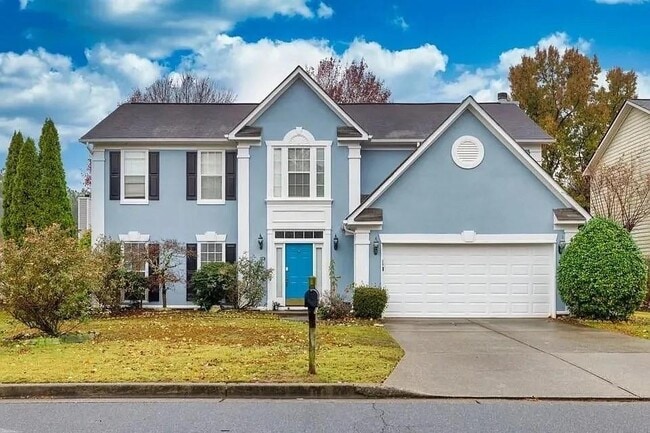property at 2465 Lunetta Ln