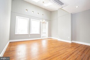 2617 13th St NW in Washington, DC - Building Photo