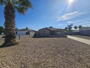 1705 W Montecito Ave in Phoenix, AZ - Building Photo - Building Photo