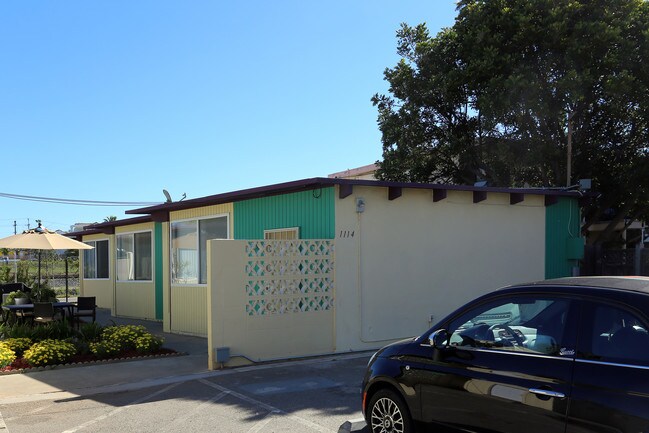 1114 S Myers St in Oceanside, CA - Foto de edificio - Building Photo