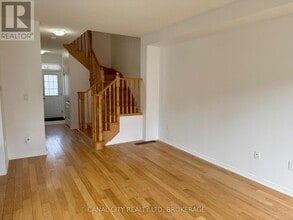 51 Esther Cres in Thorold, ON - Building Photo - Building Photo