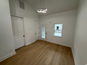 1743 W Hancock Ave in Athens, GA - Building Photo - Building Photo