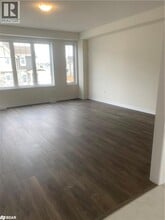 76 Sandhill Crane Dr in Wasaga Beach, ON - Building Photo - Building Photo