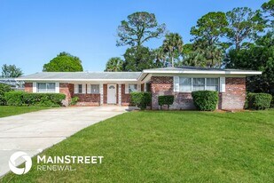 40 Fairway Cir in New Smyrna Beach, FL - Building Photo