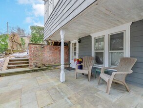 339 Glen Ave in Sea Cliff, NY - Building Photo - Building Photo