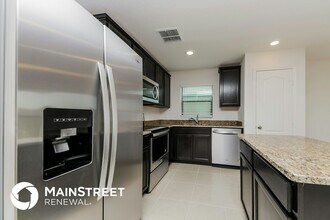 1467 Swan Lake Cir in Dundee, FL - Building Photo - Building Photo