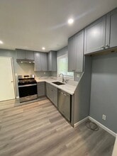 140 Baxter Ave-Unit -Bax142 in Sacramento, CA - Building Photo - Building Photo