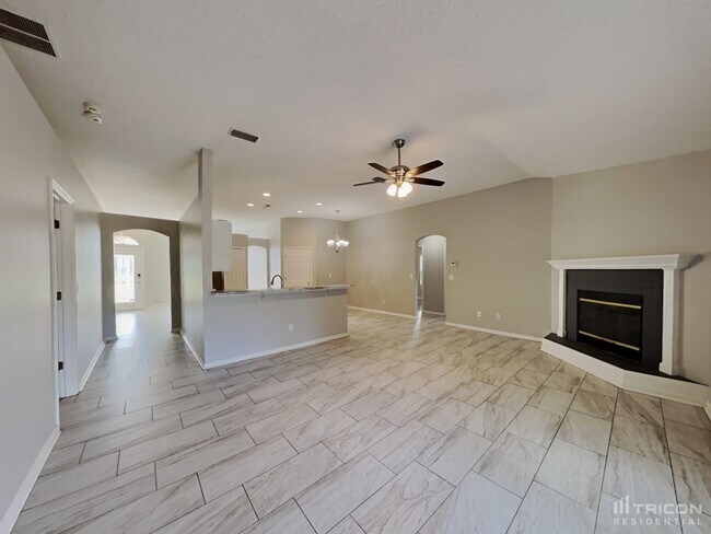 1988 Belhaven Dr in Orange Park, FL - Building Photo - Building Photo