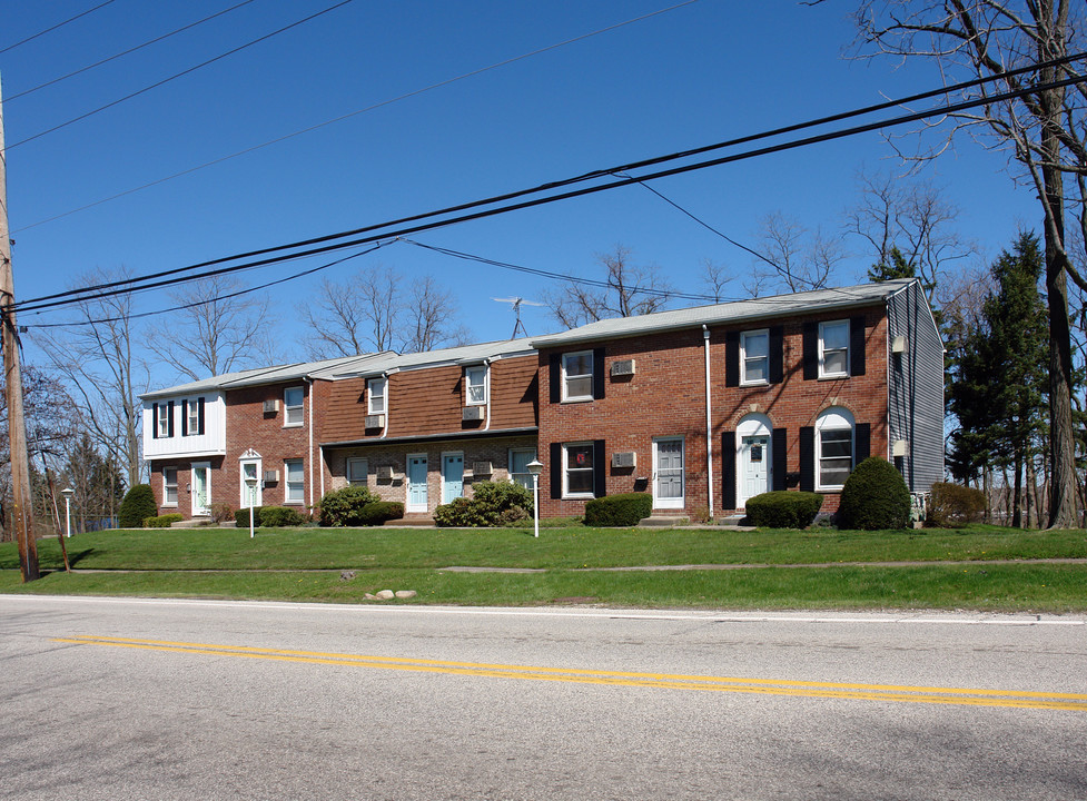 3397 Mogadore Rd in Mogadore, OH - Building Photo