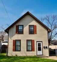 1309 Wabash St, Unit 2 in Michigan City, IN - Building Photo