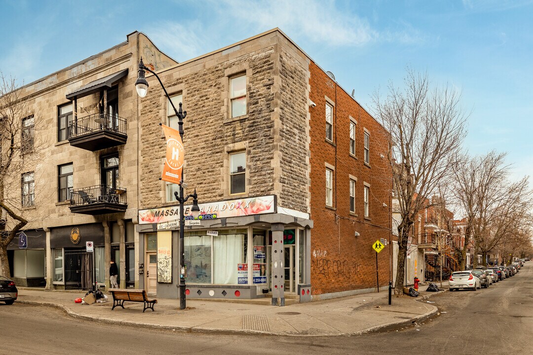 4155-4159 Sainte-Catherine Rue in Montréal, QC - Building Photo