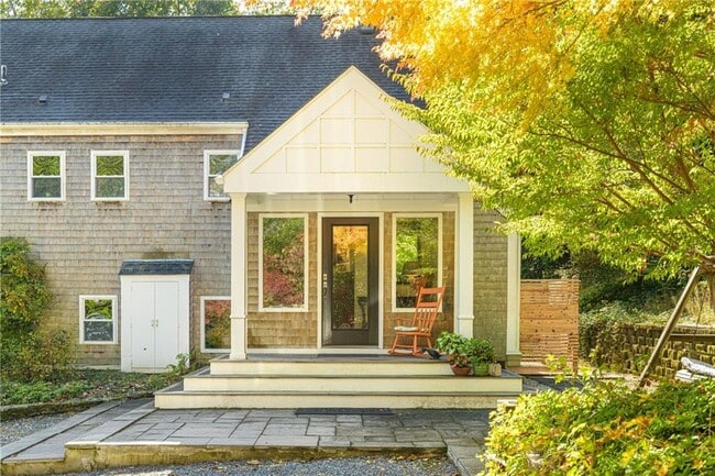 140 Connection St in Newport, RI - Building Photo - Building Photo