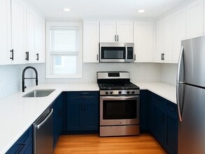 5 Dennett St in Amesbury, MA - Building Photo - Building Photo