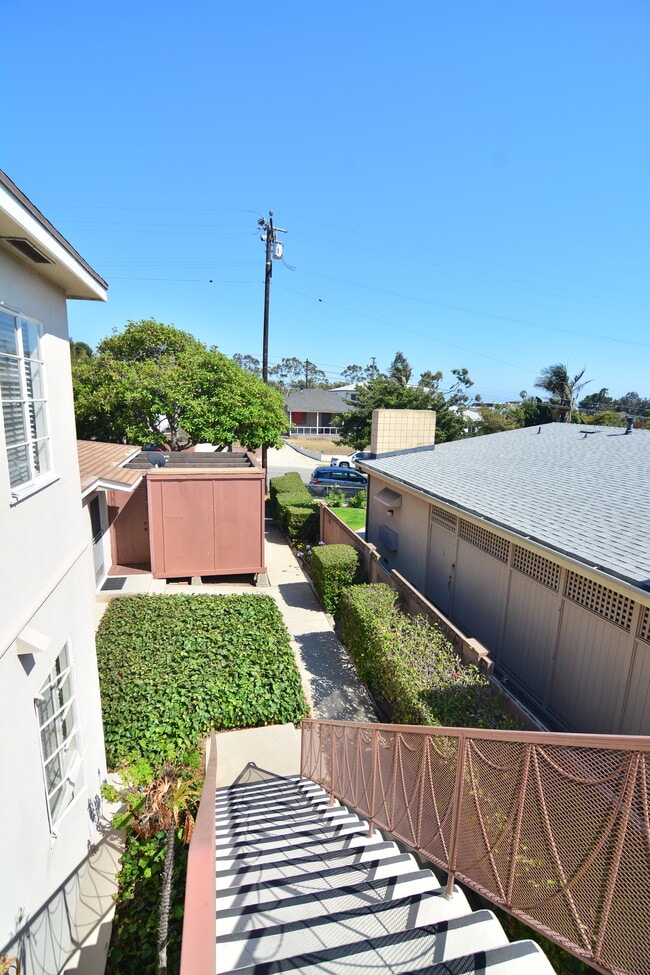 1001 Hill St, Unit 4 in Santa Monica, CA - Building Photo - Building Photo