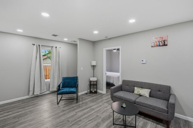 property at 2306 E Houston St