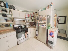 25 Main St, Unit 3 in Stamford, CT - Building Photo