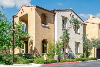 Rancho Monte Vista Apartments in Upland, CA - Foto de edificio - Building Photo