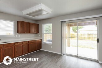105 Brahma Way in Cibolo, TX - Building Photo - Building Photo