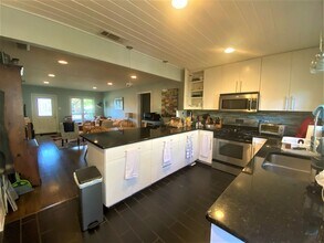 3801 Avenue G in Austin, TX - Foto de edificio - Building Photo