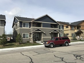 1430 N Fry Ln in Boise, ID - Building Photo - Other