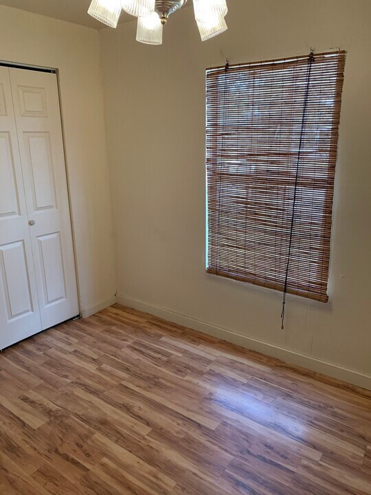 1128 S Quincy Ave, Unit Triplex in Tulsa, OK - Building Photo