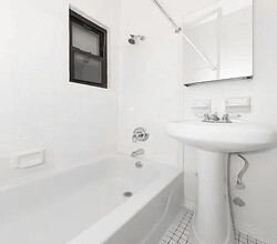 120 W 69th St in New York, NY - Building Photo - Building Photo