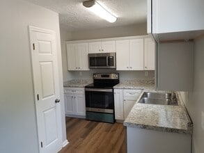 1445 Toshiba Drive, #B in Lebanon, TN - Building Photo - Building Photo