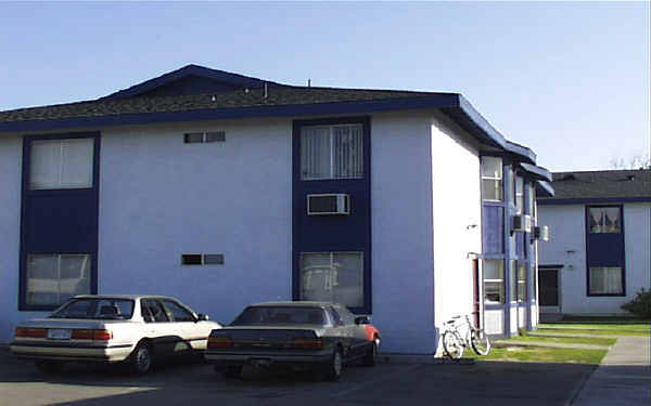 7910 1st St in Stanton, CA - Foto de edificio