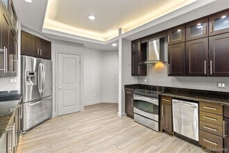 1001 W Jefferson Ave in Detroit, MI - Building Photo - Building Photo