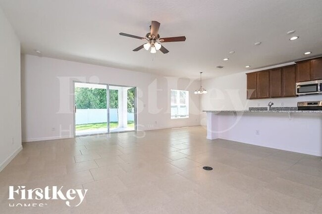 900 Avenal Ln in Davenport, FL - Building Photo - Building Photo