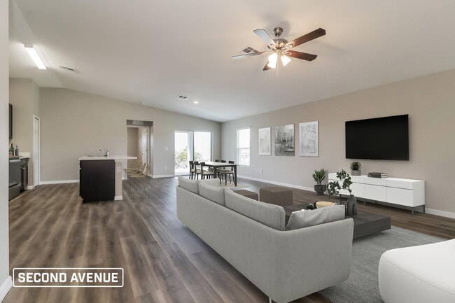 18165 Cheyenne Ave in Port Charlotte, FL - Foto de edificio - Building Photo