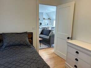 9 Angle St in Dover, NH - Building Photo - Building Photo