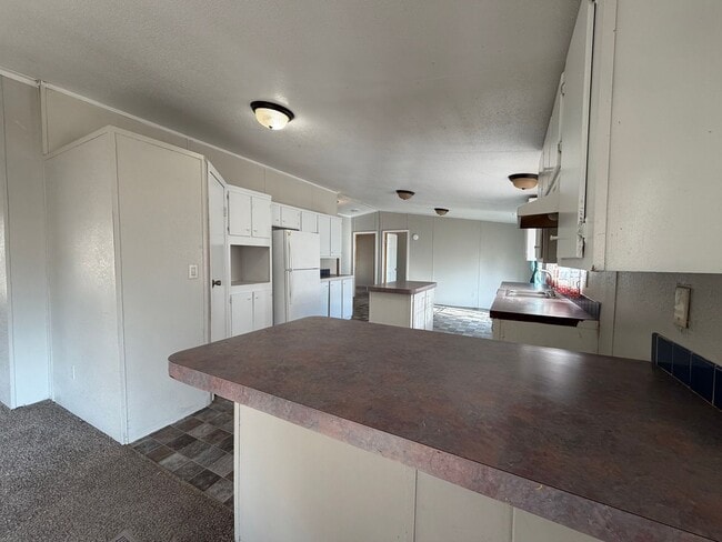 406 W 58th St S in Wichita, KS - Building Photo - Building Photo