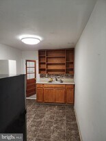 214 Stroud St in Wilmington, DE - Building Photo