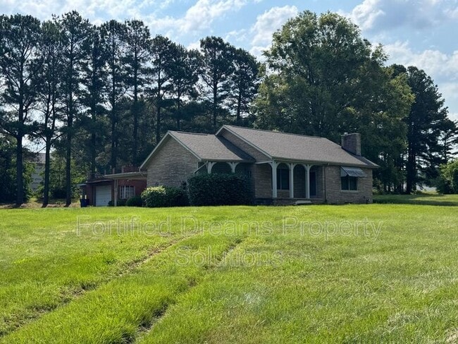 property at 633 S Greensboro St