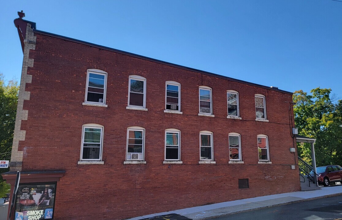 255 Main St in Bristol, CT - Building Photo