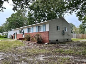3200 Lark St in Virginia Beach, VA - Building Photo - Building Photo