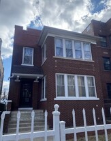 1737 W Albion Ave, Unit 1 Apartments