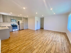144 Westmoreland Ave in Los Angeles, CA - Building Photo - Building Photo