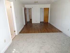 2225 Carrigan St in Turlock, CA - Building Photo - Building Photo