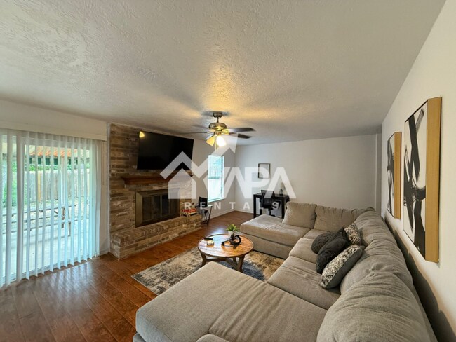4702 Sunny Grove in San Antonio, TX - Building Photo - Building Photo