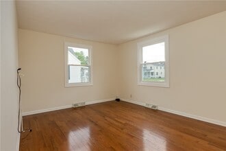 183 North Pl in Corning, NY - Building Photo - Building Photo
